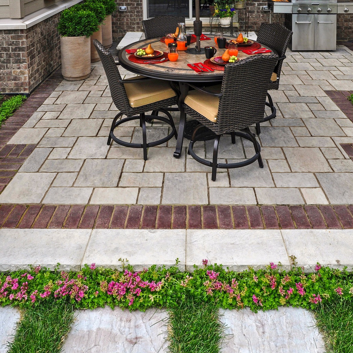 Paver Patio with Border accent
