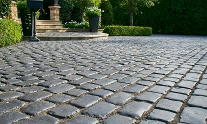 Courtstone driveway pavers in Basalt
