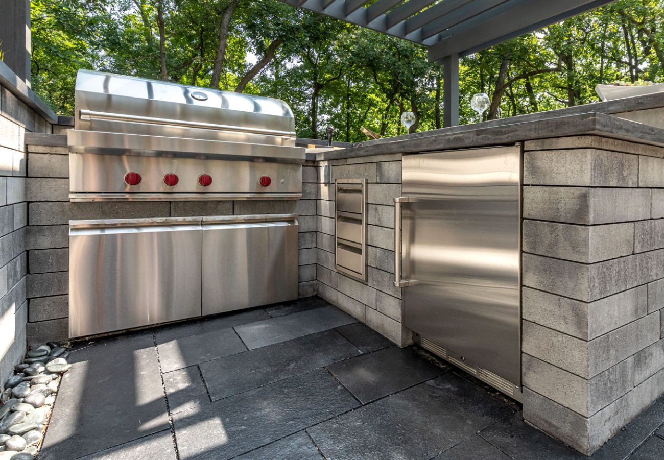 Unilock Outdoor Kitchen with Built In Grill