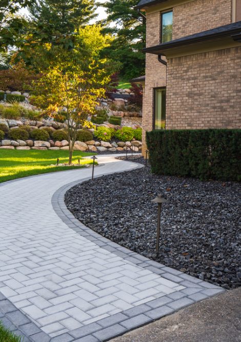 Side Curved Paver Walkway with Boarders