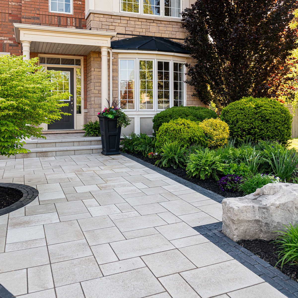 Umbriano walkway pavers in Summer Wheat