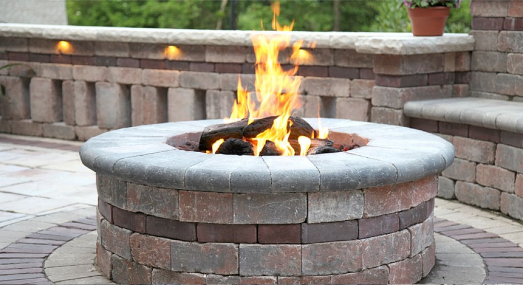 Ottawa On Stone Fire Pit Unilock, What Is The Best Material For A Fire Pit