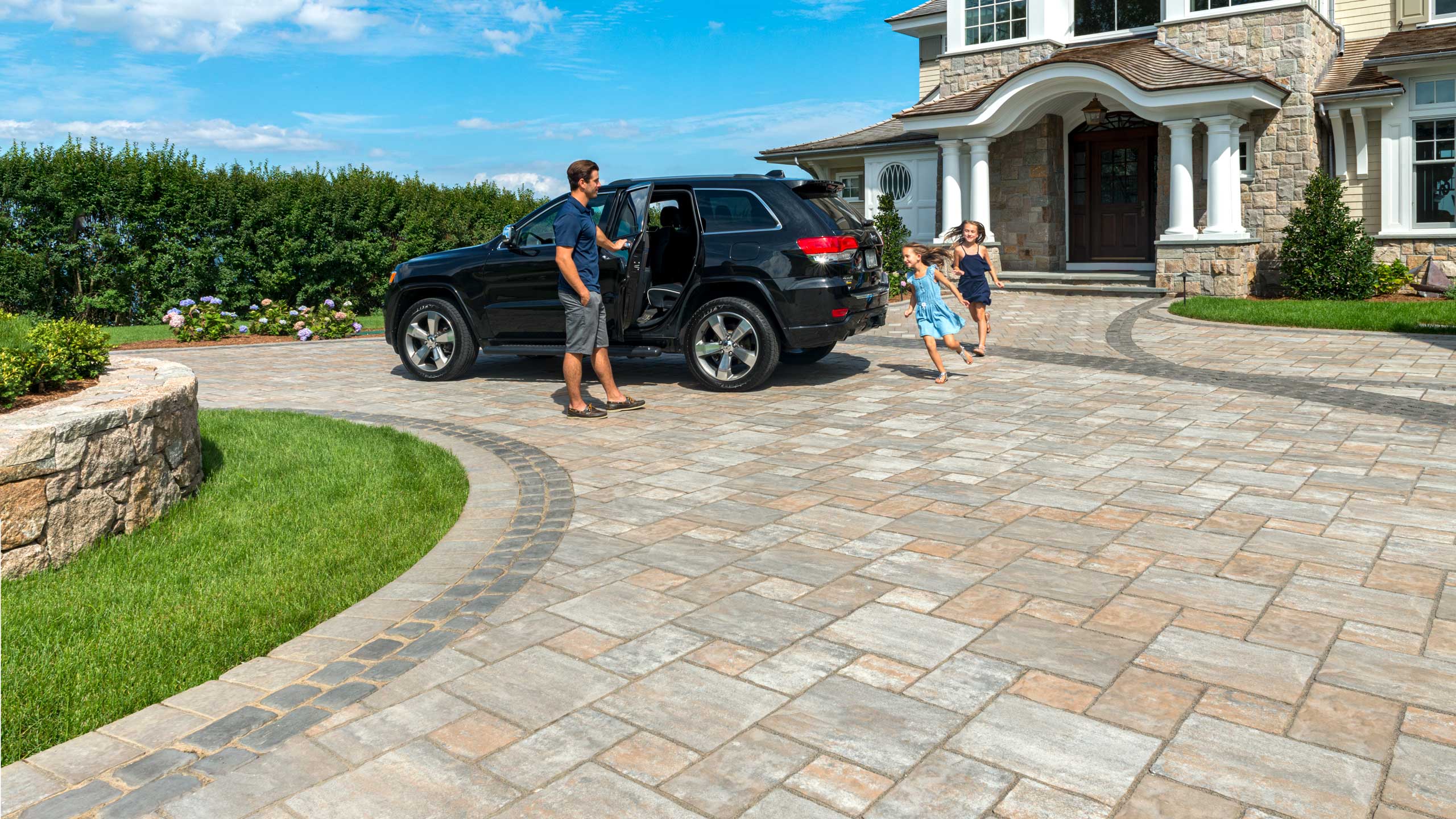 Flagstone Textured Driveway And Entrance Project Unilock