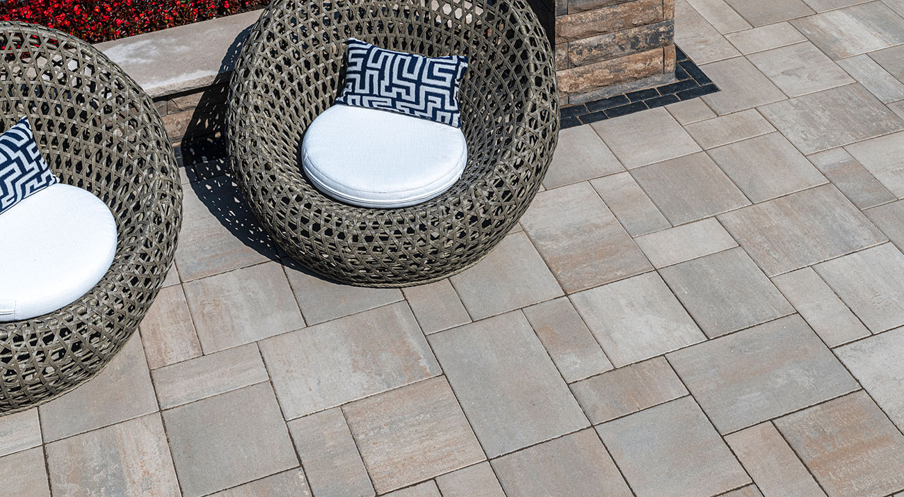 BEACON HILL™ SMOOTH Pavers Unilock Chicago