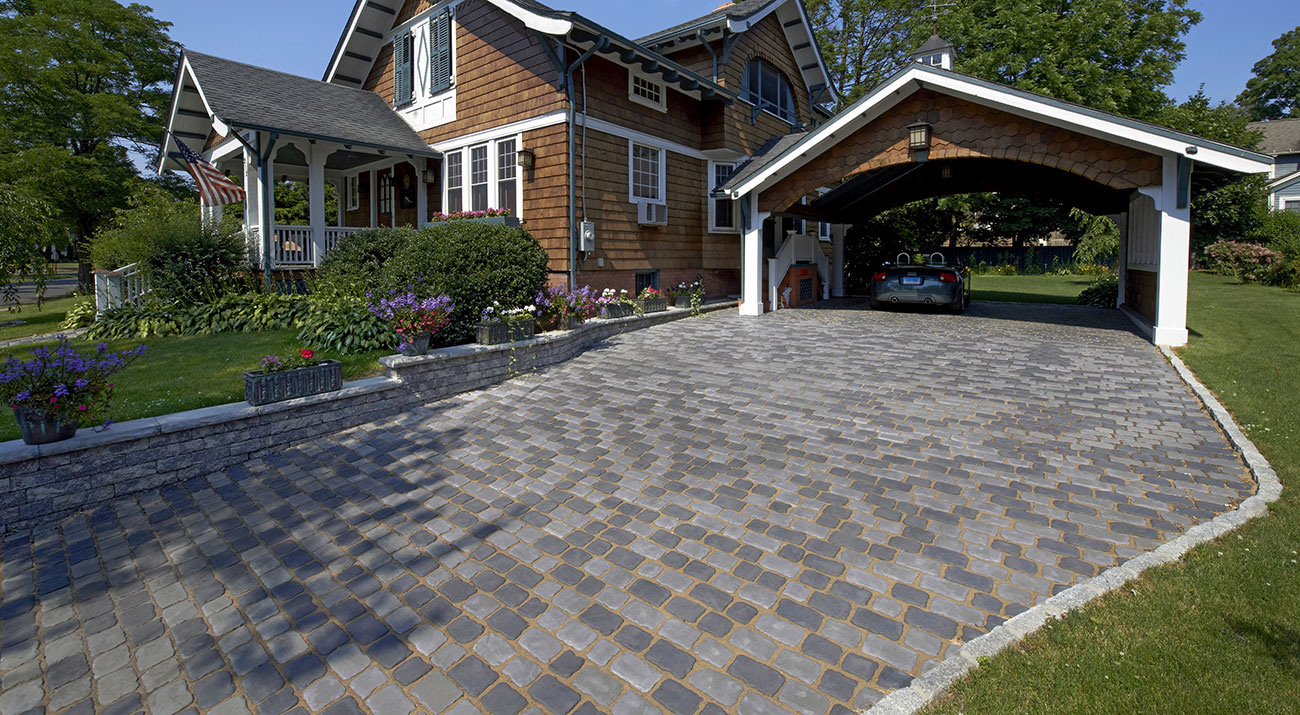 COURTSTONE® Cobblestone Pavers | Unilock Ontario