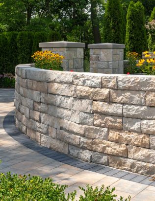Curved retaining wall made with Mackinaw product