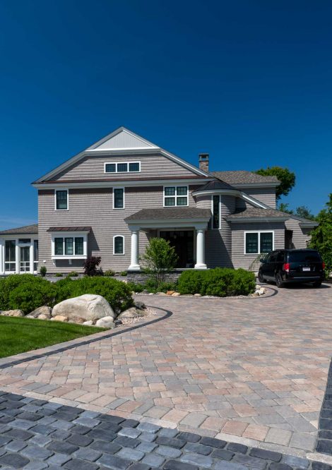 Unilock Interlocking Circular Driveway with Garden in the Center