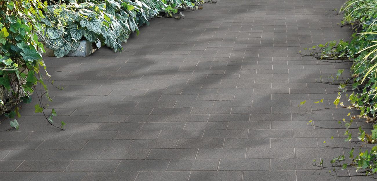 PROMENADE ECOTERRA™ Driveway Pavers | Unilock Michigan