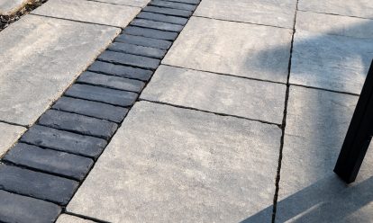 Bristol Valley paver patio in Steel Mountain