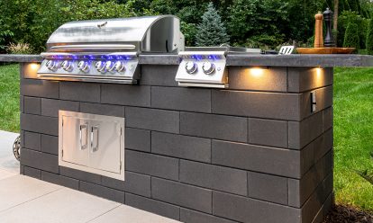 Outdoor kitchen on paver patio