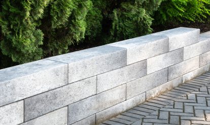 Retaining wall hardscaping